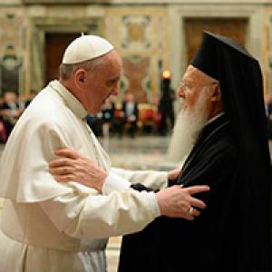 img/papa y patriarca.jpg