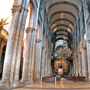 img/catedral-interior1.jpg