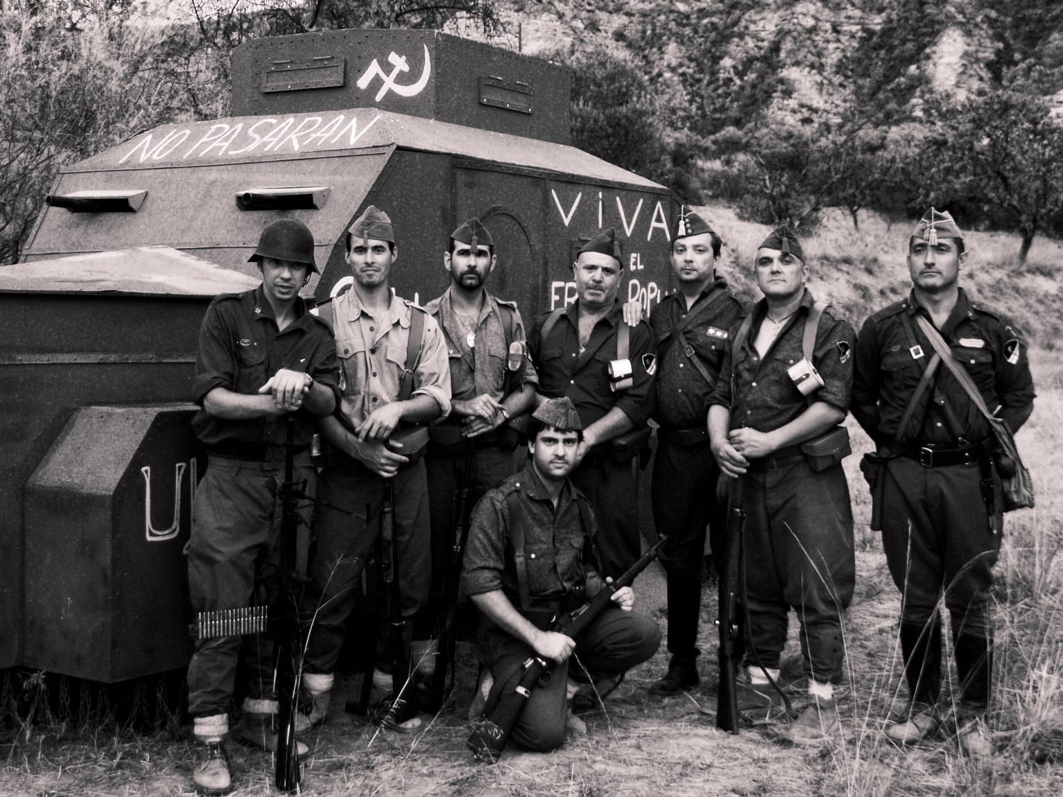 
          Historia de España 2º de Bachillerato UNIDAD 12. SUBLEVACIÓN MILITAR Y GUERRA CIVIL (1936-1939). DIMENSIÓN POLÍTICA E INTERNACIONAL DEL CONFLICTO. EVOLUCIÓN DE LAS DOS ZONAS. CONSECUENCIAS DE LA GUERRA - Featured image
        